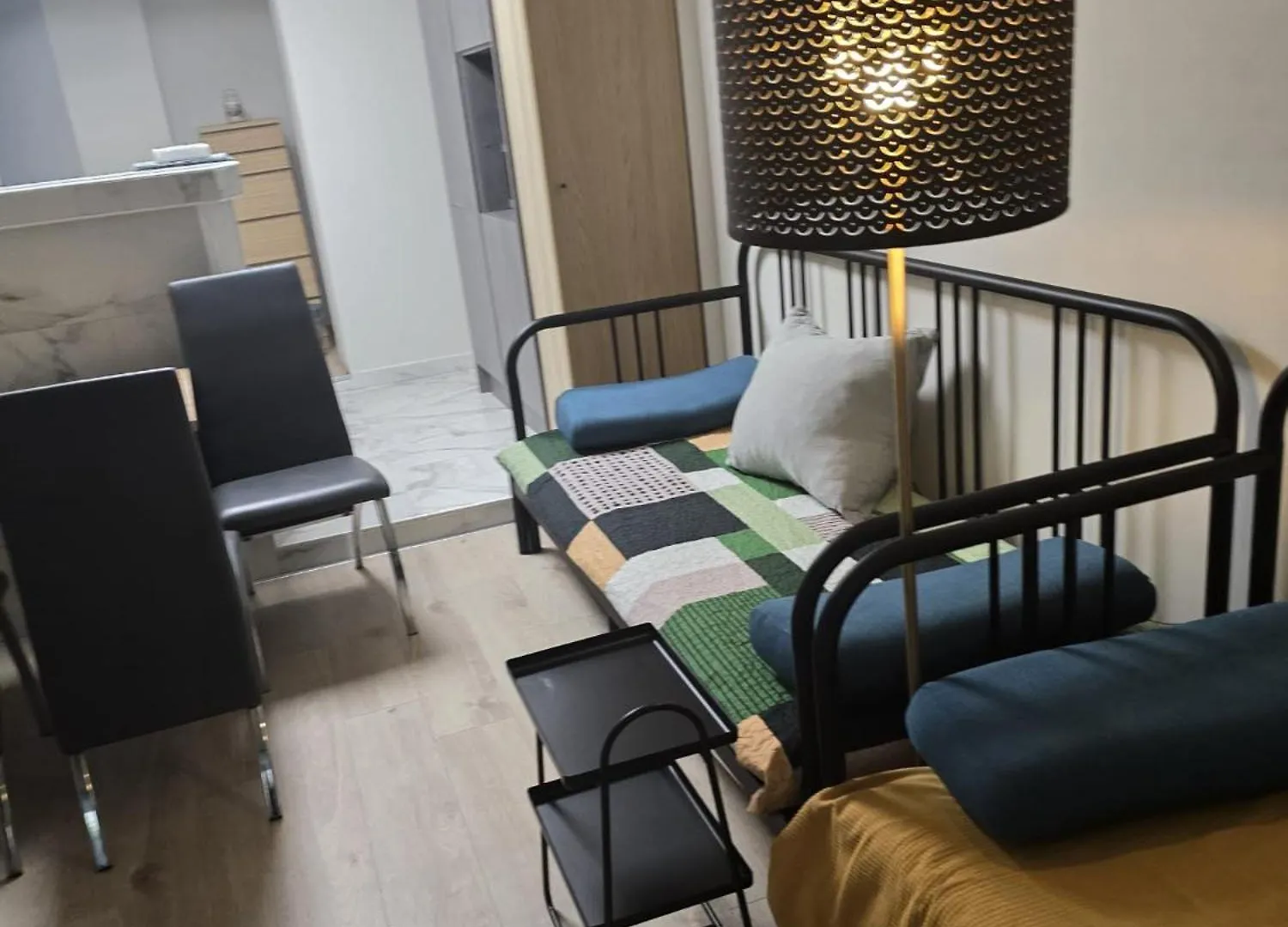 شقة Paloma Bianca - Ground Floor Retreat With 2 Terraces, Green Views, Sleeps 9 فير